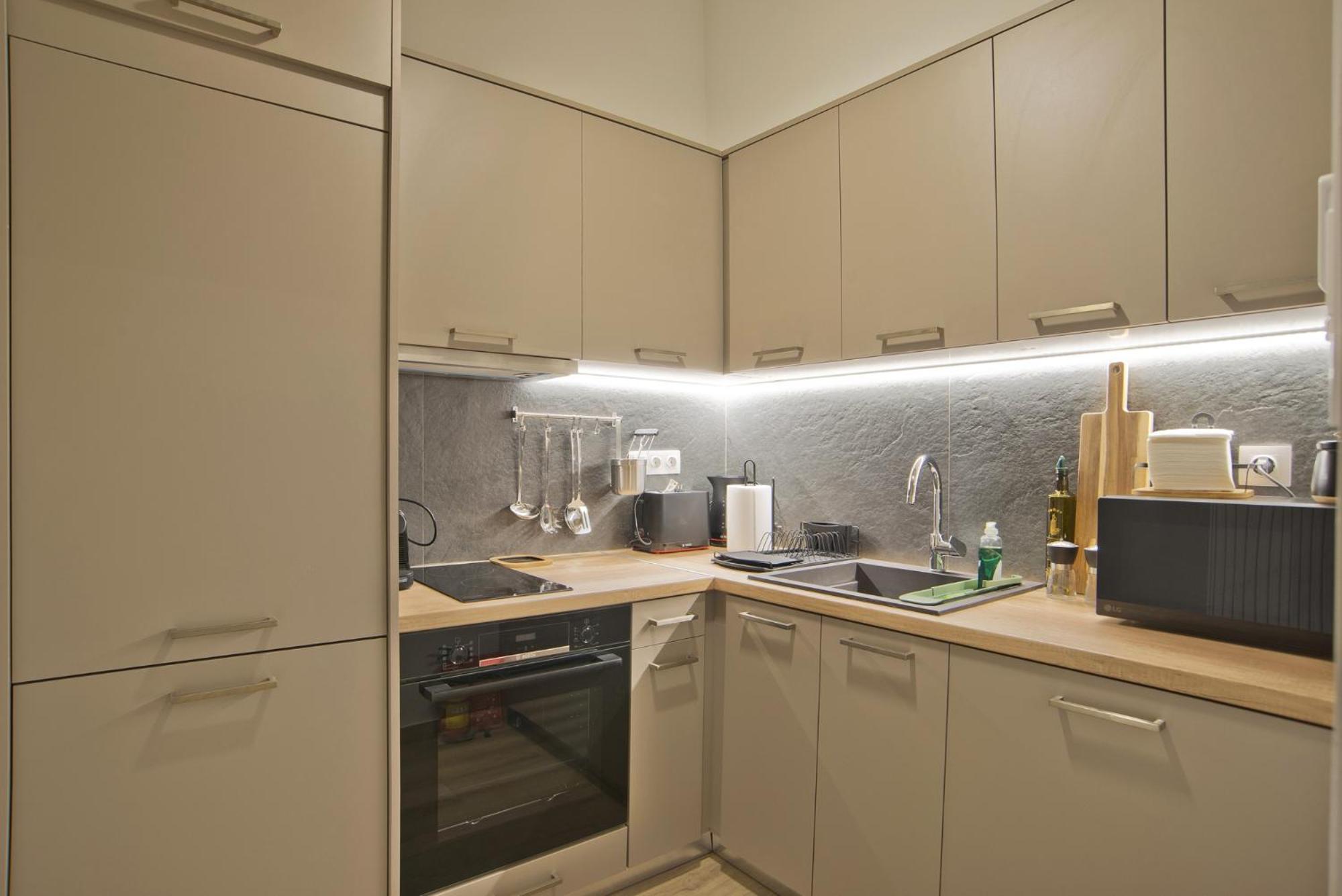 One-Bedroom Apartment